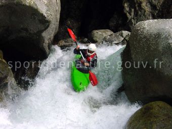 Kayak de rivière 004 - Tous droits réservés - Mathieu Morverand - Photothèque sportsdenature.gouv.fr