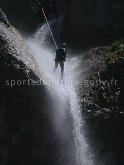 Canyoning 019 - Tous droits réservés - Jean Kanapa - Photothèque sportsdenature.gouv.fr