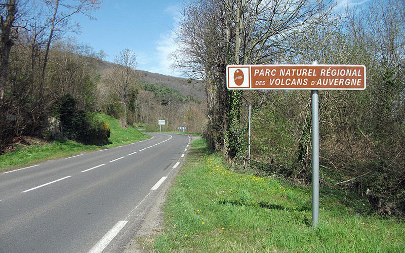 pnr-auvergne-CC-BY-SA-Tabl-trai