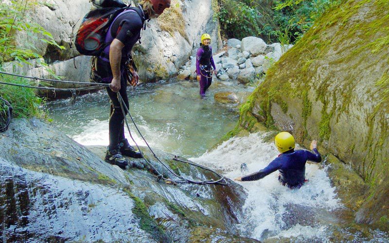 canyoning-004-tous-droits-reserves-mathieu-morverand-phototheque-sportsdenature.gouv.fr