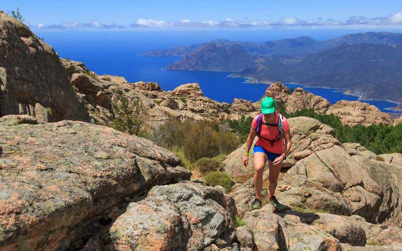 La-Corse-cote-ses-sentiers-de-randonnée