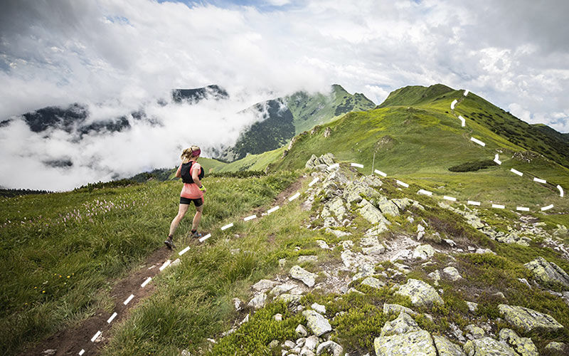 TRAIL_RUNNING_OUTDOORVISION_AdobeStock-mod