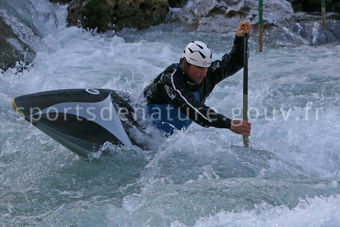 Kayak de slalom 007 - Tous droits réservés - Mathieu Morverand - Photothèque sportsdenature.gouv.fr