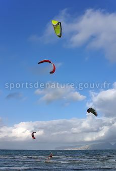 Kite surf 003 - Tous droits réservés - Photothèque sportsdenature.gouv.fr