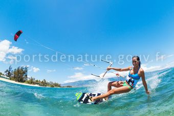 Kite surf 005 - Tous droits réservés - Photothèque sportsdenature.gouv.fr