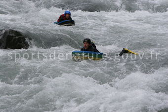 Nage en eaux vives 002 - Tous droits réservés - Mathieu Morverand - Photothèque sportsdenature.gouv.fr