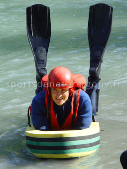 Nage en eaux vives 008 - Tous droits réservés - Mathieu Morverand - Photothèque sportsdenature.gouv.fr