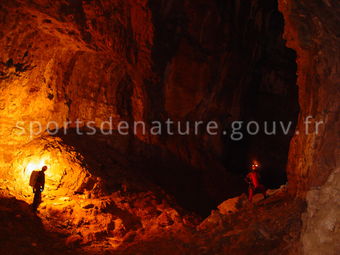 Spéléologie 002 - Tous droits réservés - Mathieu Morverand - Photothèque sportsdenature.gouv.fr