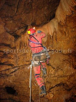 Spéléologie 007 - Tous droits réservés - Mathieu Morverand - Photothèque sportsdenature.gouv.fr