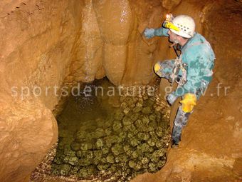 Spéléologie 009 - Tous droits réservés - Mathieu Morverand - Photothèque sportsdenature.gouv.fr