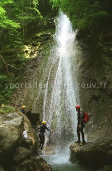 Canyoning 003 - Tous droits réservés - Mathieu Morverand - Photothèque sportsdenature.gouv.fr