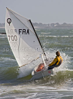 Voile légère 014 - Tous droits réservés - Mathieu Morverand - Photothèque sportsdenature.gouv.fr