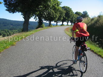 Cyclotourisme 002 - Tous droits réservés - Mathieu Morverand - Photothèque sportsdenature.gouv.fr